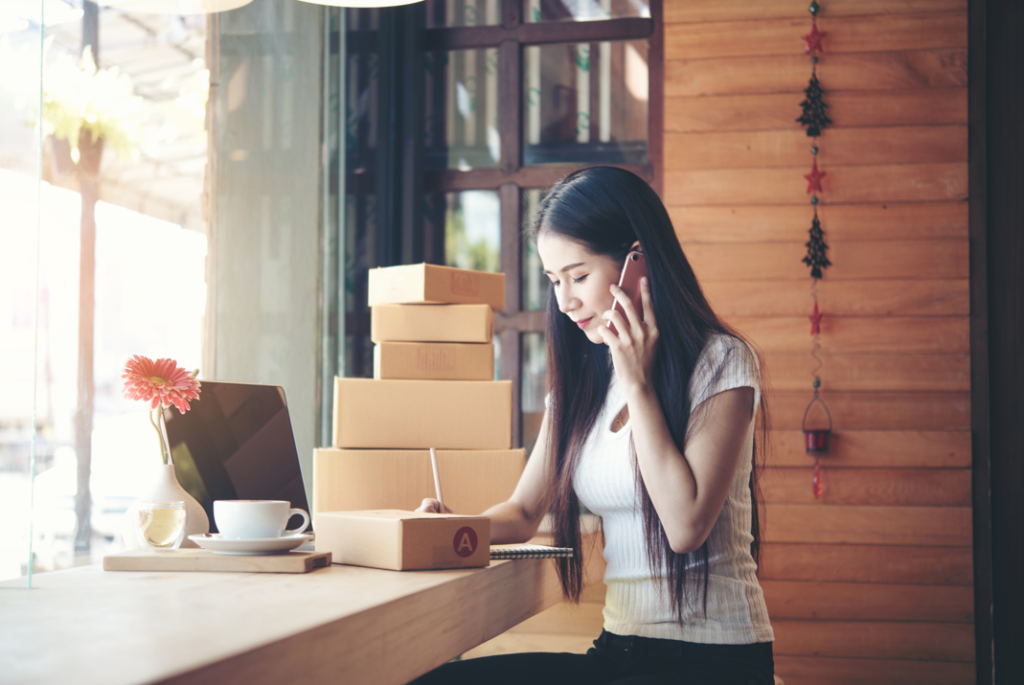 les agents privés détiendront à l'avance des stocks pour les dropshippers